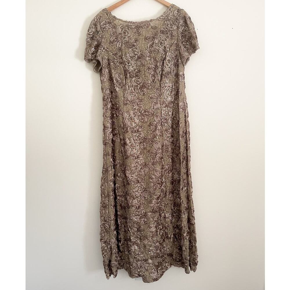 Alex Evenings Champagne Rosette Evening Gown 16W